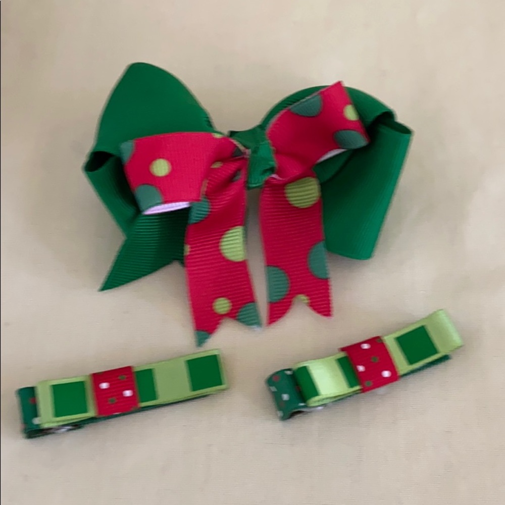 Grosgrain robin hair bow and 2 hair clips
